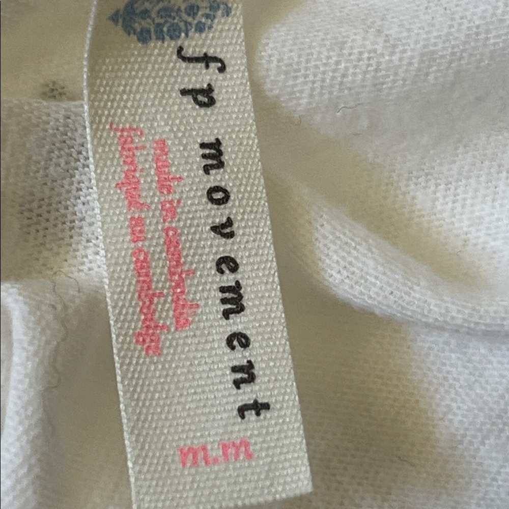 Free People Movement Heat Muscle Tee White Sleeveless Graphic Top Size Medium - Picture 7 of 7